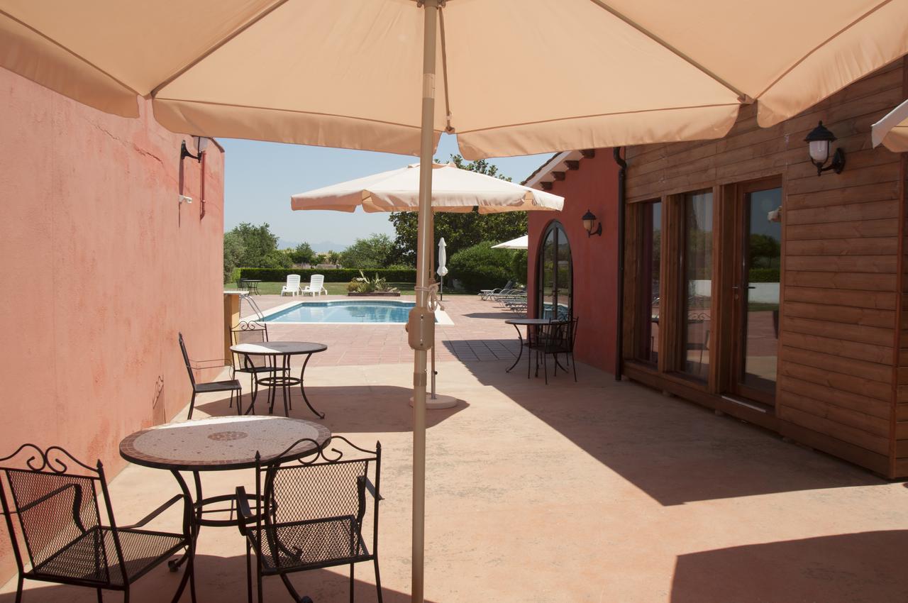 Hotel Rural Cal Ruget Vilobi Del Penedes Buitenkant foto