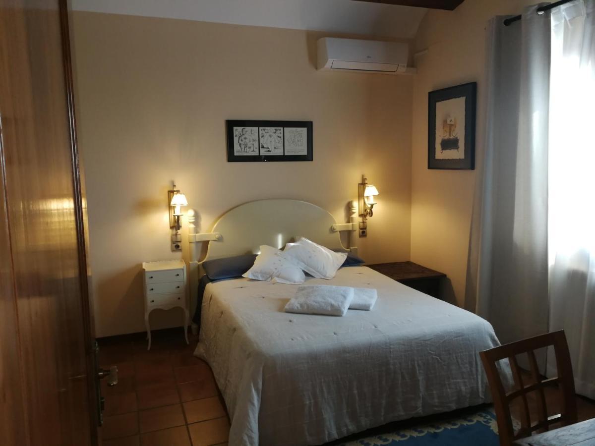 Hotel Rural Cal Ruget Vilobi Del Penedes Buitenkant foto