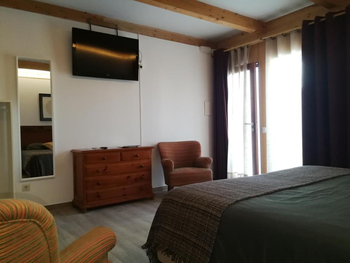Hotel Rural Cal Ruget Vilobi Del Penedes Buitenkant foto
