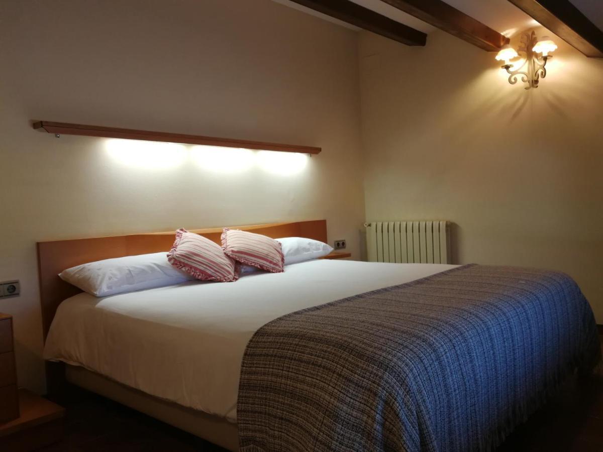 Hotel Rural Cal Ruget Vilobi Del Penedes Buitenkant foto