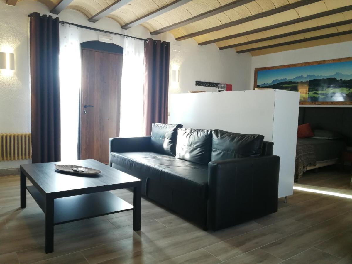 Hotel Rural Cal Ruget Vilobi Del Penedes Buitenkant foto
