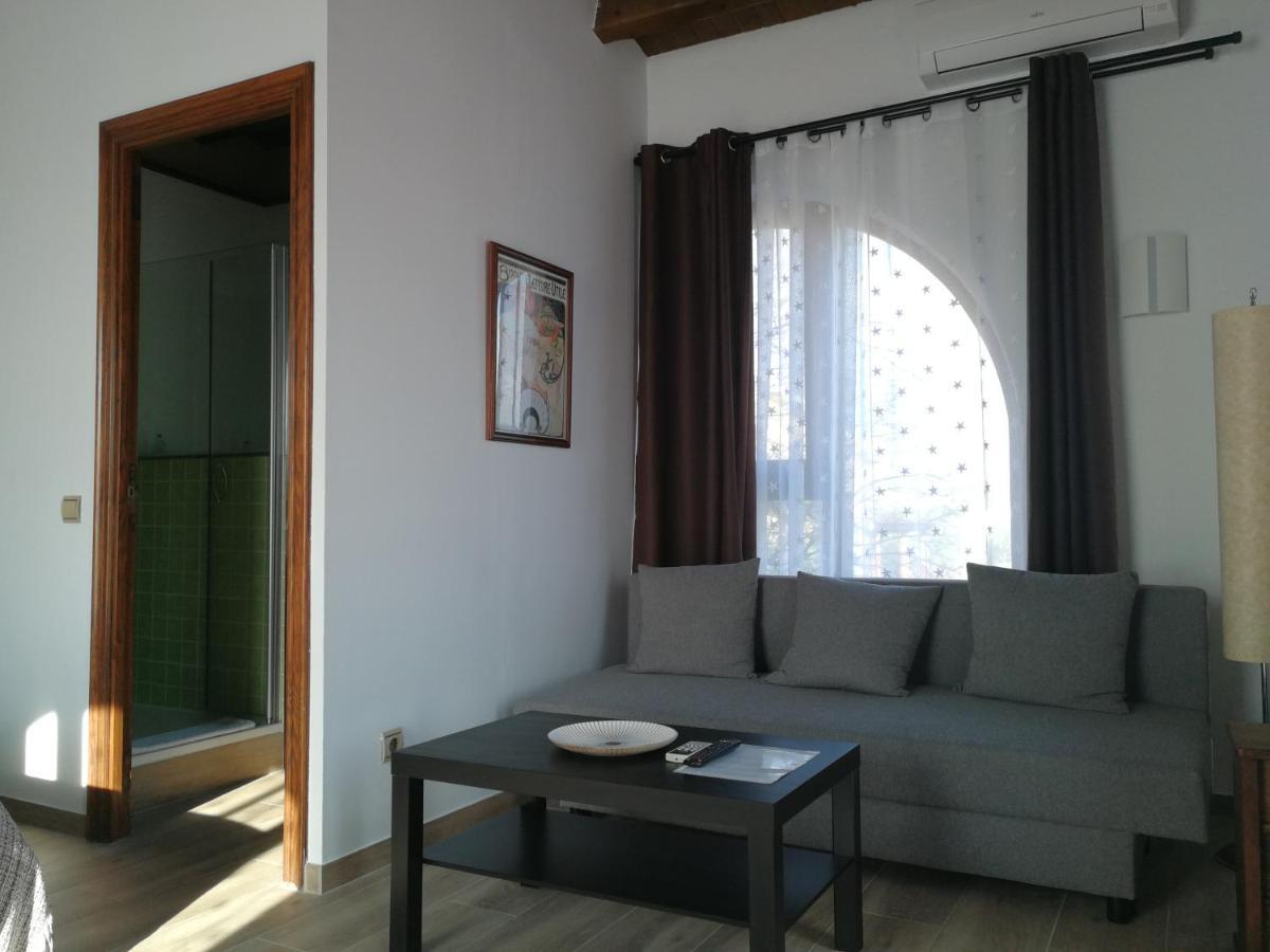 Hotel Rural Cal Ruget Vilobi Del Penedes Buitenkant foto
